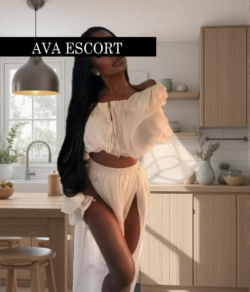 Escort Giselle in Küche